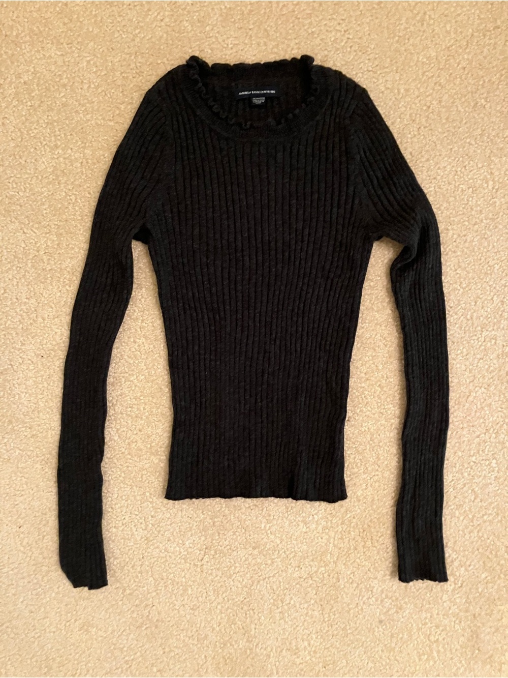 American Eagle Grey Ribbed Sweater with Lettuce Edges